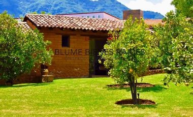Renta casa en Malinalco, con alberca y gran jardín