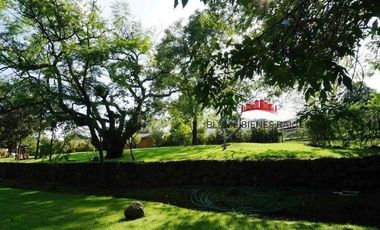 Renta casa en Malinalco, con alberca y gran jardín
