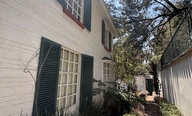 CASA PARA OFICINA EN VENTA COL. EL PARQUE, EN CALLE CERRADA FRENTE AL TOREO