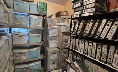 CASA PARA OFICINA EN VENTA COL. EL PARQUE, EN CALLE CERRADA FRENTE AL TOREO