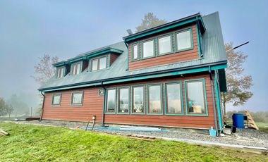 ARRIENDO AMPLIA Y LUMINOSA CASA EN CONDOMINIO