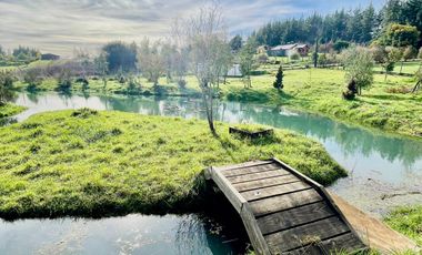 ARRIENDO AMPLIA Y LUMINOSA CASA EN CONDOMINIO