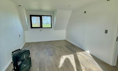 ARRIENDO AMPLIA Y LUMINOSA CASA EN CONDOMINIO