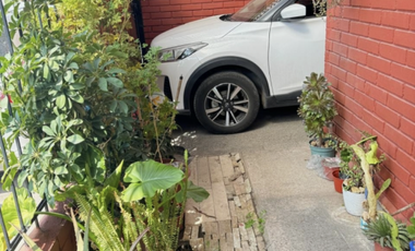 VENTA HERMOSA CASA 2 PISOS LA FLORIDA