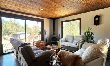 VENTA DE EXCLUSIVA CASA EN TERRENO DE 5000M2, PAREDONES