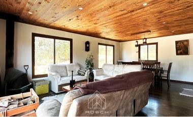 VENTA DE EXCLUSIVA CASA EN TERRENO DE 5000M2, PAREDONES