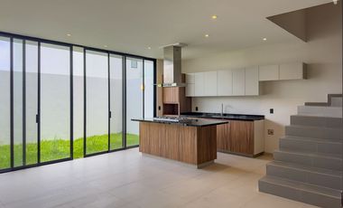 CASA EN VENTA EN  FRACCIONAMIENTO ATMOSFERA HABITAT Y EQUILIBRIO