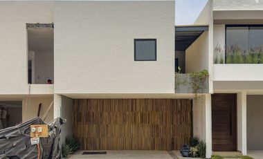 CASA EN VENTA EN  FRACCIONAMIENTO ATMOSFERA HABITAT Y EQUILIBRIO