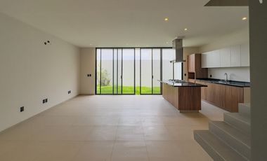 CASA EN VENTA EN  FRACCIONAMIENTO ATMOSFERA HABITAT Y EQUILIBRIO