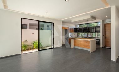 Casa en  Venta en Residencial Lagos del Sol
