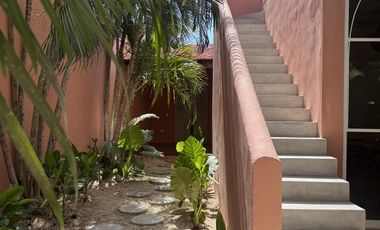 CASA REMODELADA EN VENTA - CENTRO DE MÉRIDA.