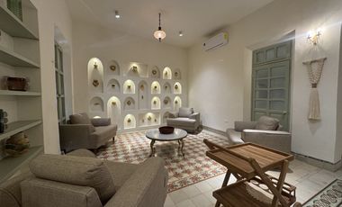 CASA REMODELADA EN VENTA - CENTRO DE MÉRIDA.