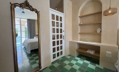 CASA REMODELADA EN VENTA - CENTRO DE MÉRIDA.