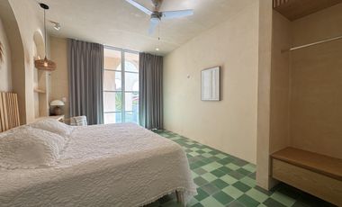CASA REMODELADA EN VENTA - CENTRO DE MÉRIDA.