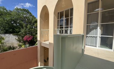 CASA REMODELADA EN VENTA - CENTRO DE MÉRIDA.