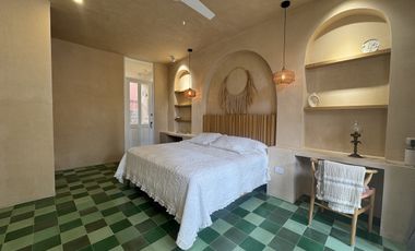 CASA REMODELADA EN VENTA - CENTRO DE MÉRIDA.