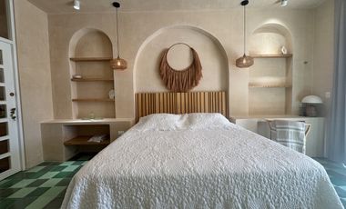 CASA REMODELADA EN VENTA - CENTRO DE MÉRIDA.