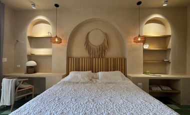 CASA REMODELADA EN VENTA - CENTRO DE MÉRIDA.