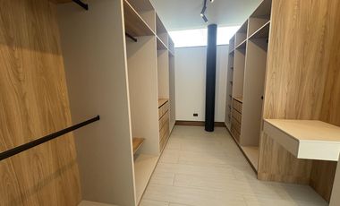 HERMOSA CASA POR ESTRENAR TUMBACO