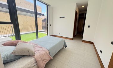 HERMOSA CASA POR ESTRENAR TUMBACO