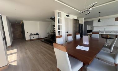 HERMOSA CASA POR ESTRENAR TUMBACO