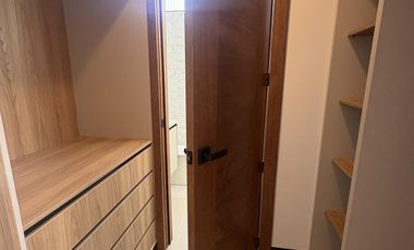 HERMOSA CASA POR ESTRENAR TUMBACO