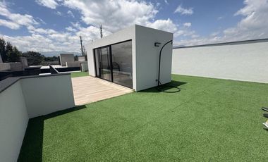 HERMOSA CASA POR ESTRENAR TUMBACO