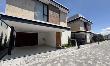 HERMOSA CASA POR ESTRENAR TUMBACO