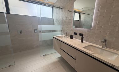 HERMOSA CASA POR ESTRENAR TUMBACO