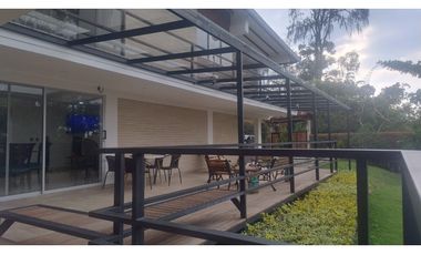 VENDO HERMOSA CASA CAMPESTRE EN EL MUNICIPIO DE TITIRIBI ANTIOQUIA