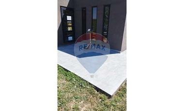OPORTUNIDAD: Parcela con casa de campo (en const)