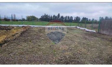 OPORTUNIDAD: Parcela con casa de campo (en const)