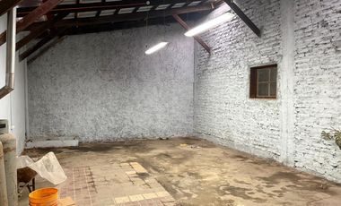 Galpón/ 900m2/ 6 Oficinas/ Bodegas Metro Santa Isabel