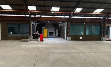 Galpón/ 900m2/ 6 Oficinas/ Bodegas Metro Santa Isabel