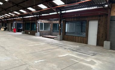 Galpón/ 900m2/ 6 Oficinas/ Bodegas Metro Santa Isabel
