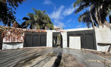 Local en Venta, en Lujan Centro ideal para inversión y desarrollo
