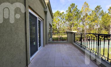 VENTA CASA DE 4 DORMITORIOS EN MIRALAGOS