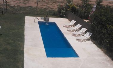 Casa en Alquiler Anual en La Alameda – 5 Amb – Amoblada – Canning