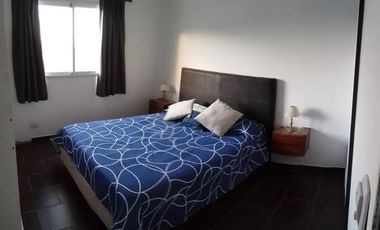 Casa en Alquiler Anual en La Alameda – 5 Amb – Amoblada – Canning