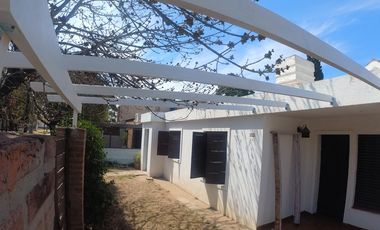 ALQUILER DE CASA 2D AARON CASTELLANOS 2545  B MATIENZO  CORDOBA