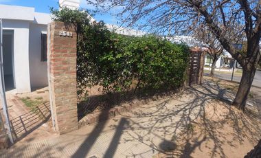 ALQUILER DE CASA 2D AARON CASTELLANOS 2545  B MATIENZO  CORDOBA