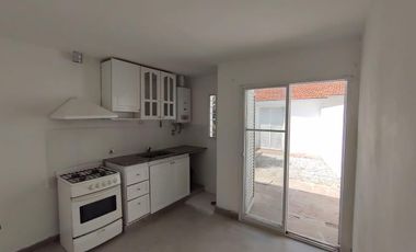 ALQUILER DE CASA 2D AARON CASTELLANOS 2545  B MATIENZO  CORDOBA