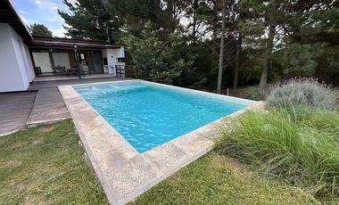 VENTA, CASA, COSTA ESMERALDA, BARRIO GOLF, LOTE AL 200, 5 AMBIENTES