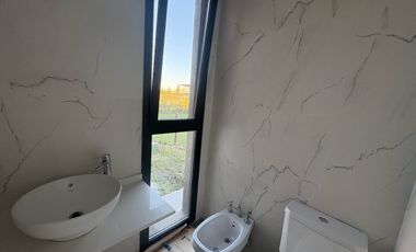 Casa en Alquiler con Amarras  - El Naudir