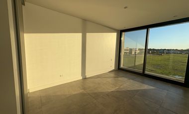 Casa en Alquiler con Amarras  - El Naudir
