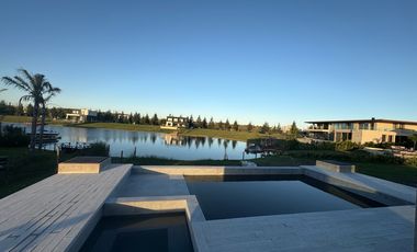 Casa en Alquiler con Amarras  - El Naudir