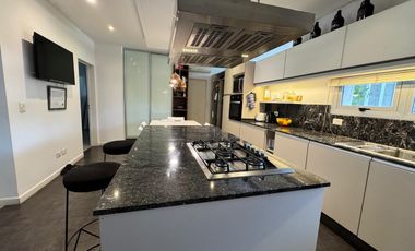 Casa en  tipas nordelta 280 m2 cub. vista al lago venta / alquila