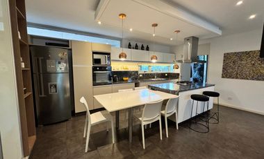 Casa en  tipas nordelta 280 m2 cub. vista al lago venta / alquila