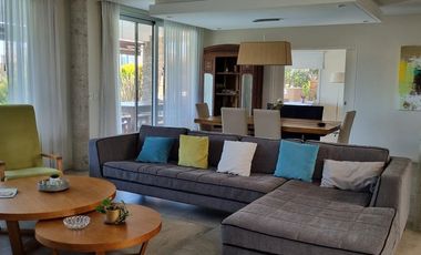 Casa en  tipas nordelta 280 m2 cub. vista al lago venta / alquila