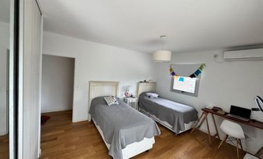 Casa en  tipas nordelta 280 m2 cub. vista al lago venta / alquila
